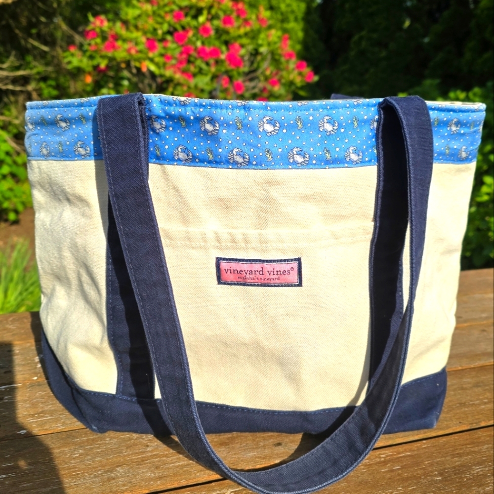 Vineyard Vines Martha's Vineyard Classic Crab Trim Tote Bag